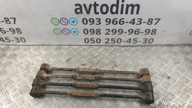 Балансир задній правий 4873005010 TOYOTA