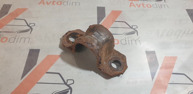 Хомут кріплення втулки стабілізатора, заднього 4883242010 TOYOTA