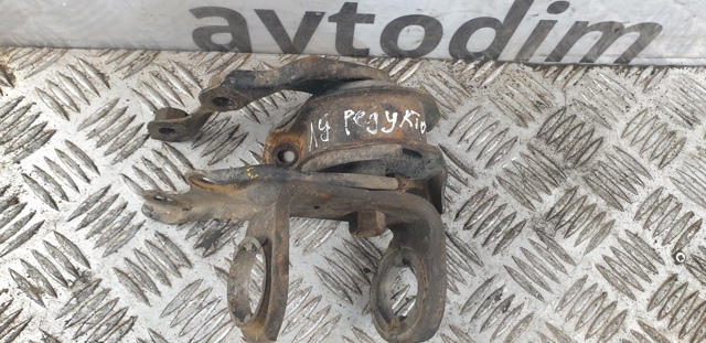 Подушка (опора) двигуна, задня 50721SH9901 HONDA