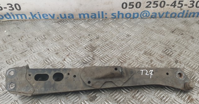 Кронштейн підсилювача переднього бампера 5110805010 TOYOTA