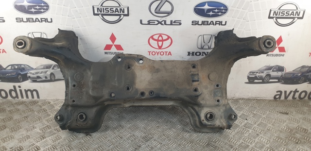 Підрамник передньої підвіски 5120105061 TOYOTA