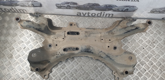 Балка передньої підвіски, підрамник 5120112442 TOYOTA