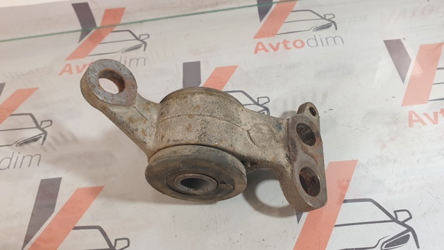Сайлентблок переднього важеля 51395ST3E00 HONDA