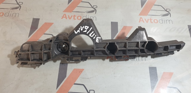 Кронштейн бампера заднього, зовнішній правий 5215542030 TOYOTA