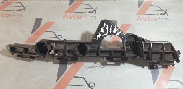 Кронштейн бампера заднього, зовнішній лівий 5215642010 TOYOTA