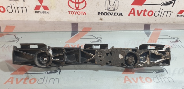 Напрямна заднього бампера, ліва 5215853040 TOYOTA