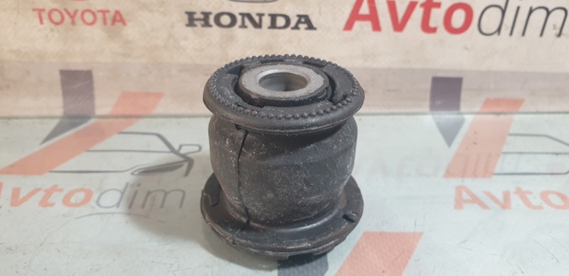 Сайлентблок заднього кулака 52365S6M004 HONDA