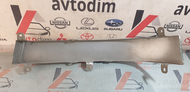 Накладка під задній ліхтар, лівий 5255320060 TOYOTA