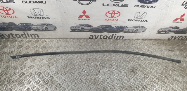 Ущільнювач під капот 5338305021 TOYOTA