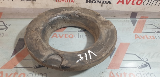 Проставка (гумове кільце) пружини задньої 550367S000 NISSAN