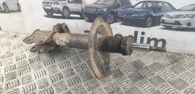 Стійка задня права 553028H327 NISSAN