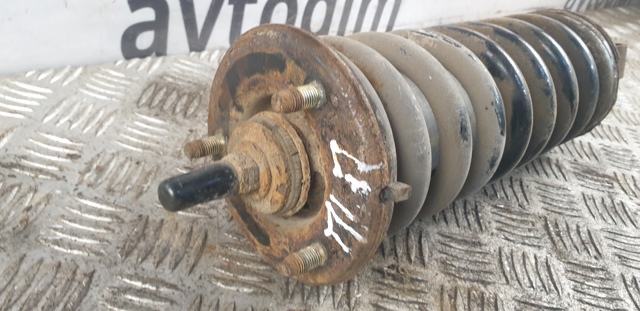 Амортизатор передній 56100EB31D NISSAN