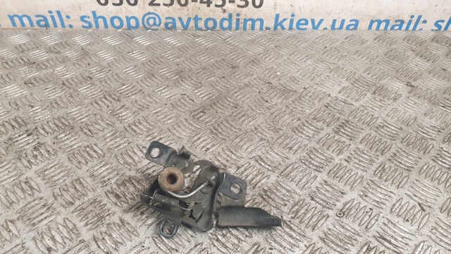 Замок кришки капота 57310AG000 SUBARU