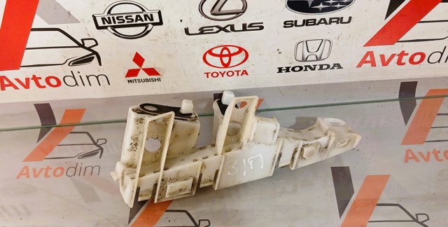 Праве кріплення переднього бампера 57707FJ080 SUBARU