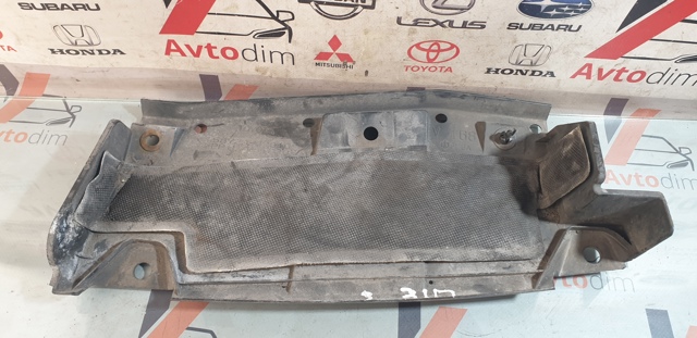 Захист заднього бампера 5872342010 TOYOTA