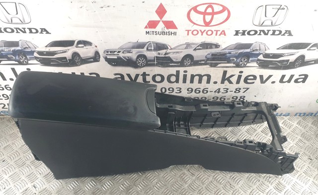 Панель борода 5881005020C1 TOYOTA