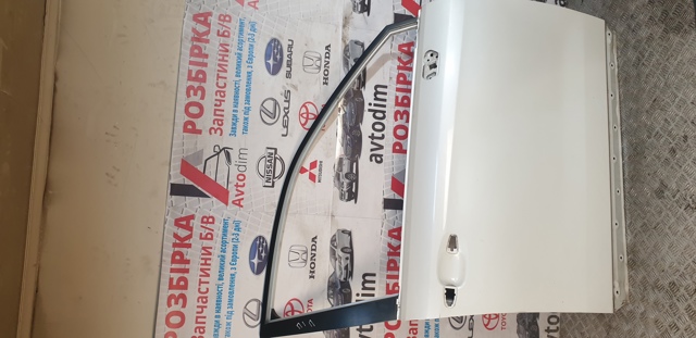 Пасажирські передні двері 60009SG0429P SUBARU