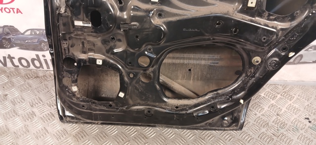 Двері задні в зборі 60409SA0029P SUBARU