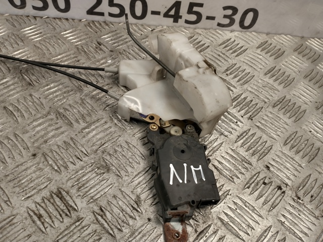 Замок дверей водія 61032SA070 SUBARU
