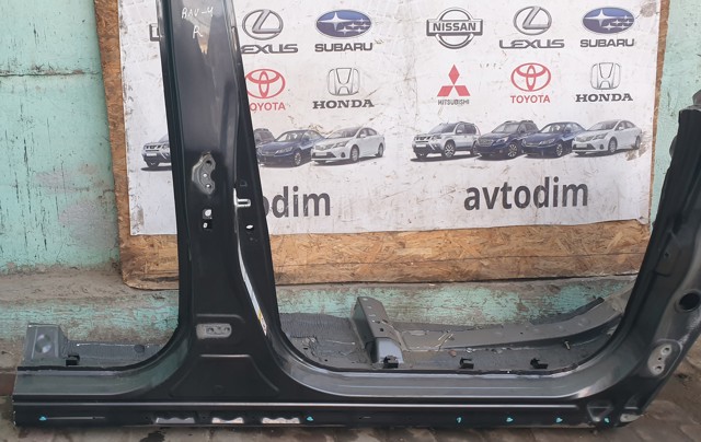 Стійка центральна, права 6131142040 TOYOTA