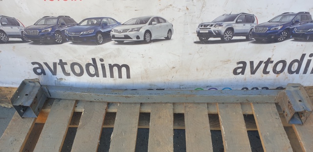 Підсилювач бампера переднього 620308H710 NISSAN