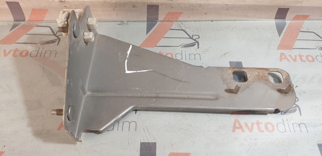 Кріплення бампера 622178H300 NISSAN