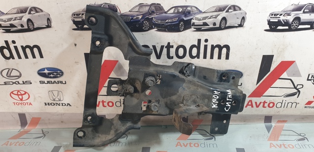 Супорт радіатора вертикальний/монтажна панель кріплення фар 62550JG00A NISSAN