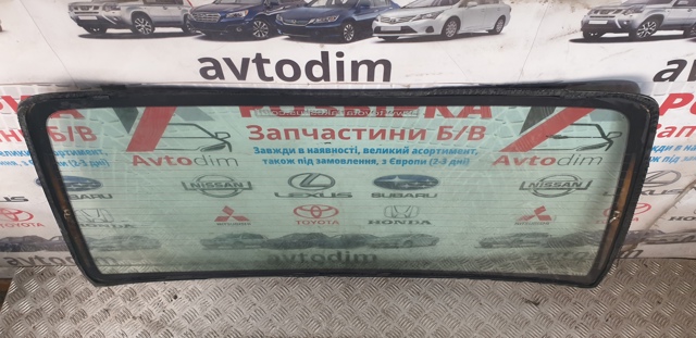 Заднє стекло 6481105021 TOYOTA