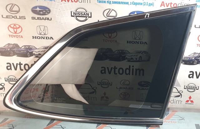 Скло багажного відсіку, праве 65209AJ000 SUBARU