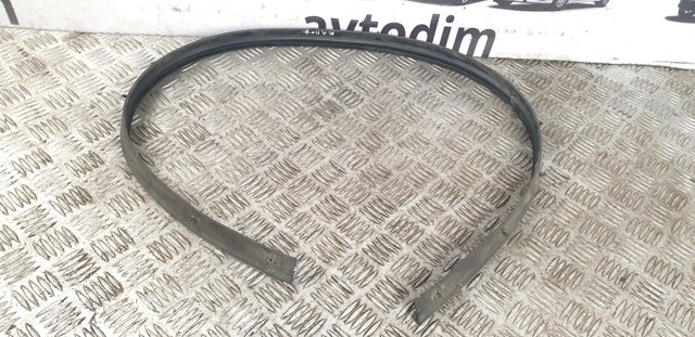 Ущільнювач під капот 65820EB300 NISSAN