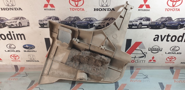 Обшивка стійки кузова внутрішня, передня ліва 669018H700 NISSAN