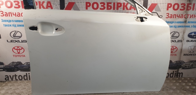 Пасажирські передні двері 6700153040 TOYOTA