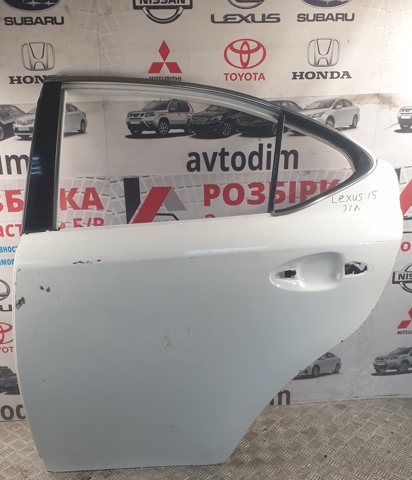 Двері пасажирськи задні ліві 6700453040 TOYOTA