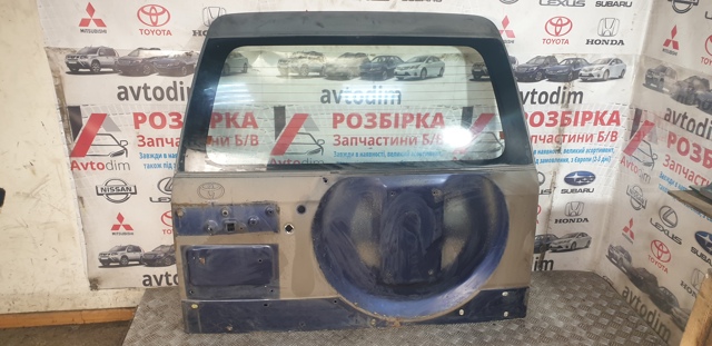 Задні двері багажника 670056A220 TOYOTA