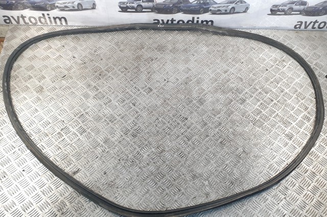 Ущільнювач задніх 3/5-й двері 6788142060 TOYOTA