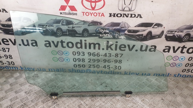 Скло передніх дверей, правих 6810105050 TOYOTA