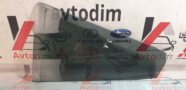Задня кватирка ліва 6812442150 TOYOTA
