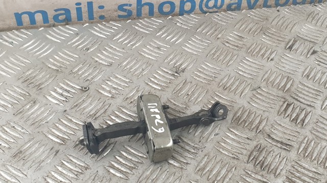 Обмежувач відкриття дверей, передній 6861005050 TOYOTA