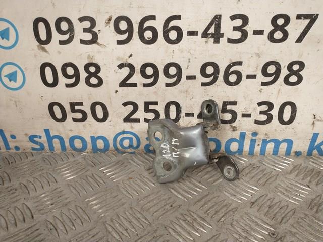Петля передніх дверей права 6873052010 TOYOTA