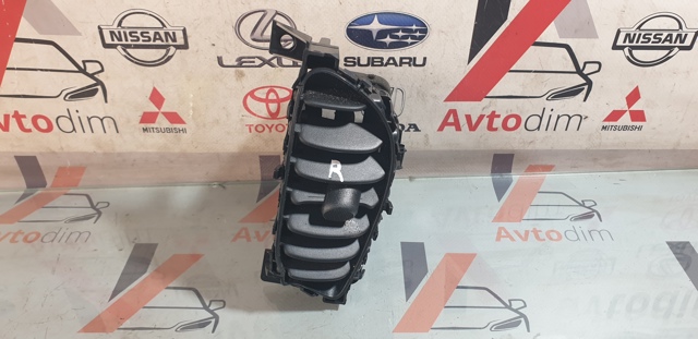 Решітка повітроводу 687501KE0A NISSAN