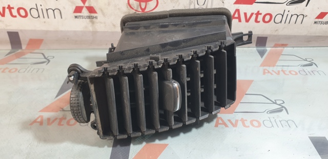 Решітка повітроводу 68751EB301 NISSAN