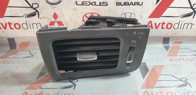 Решітка повітропровода ліва 68761JG40A NISSAN