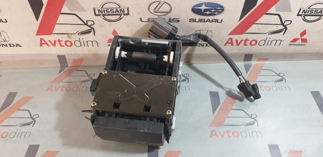 Попільничка центральної консолі 68800EQ400 NISSAN