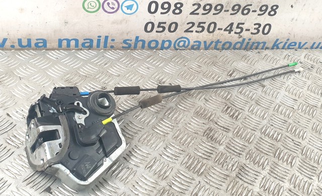 Замок задніх дверей, правих 6905002240 TOYOTA