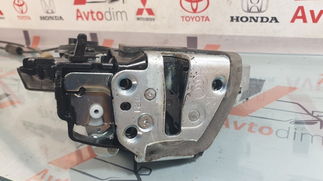 Замок задньої дверї, правої 6905012410 TOYOTA