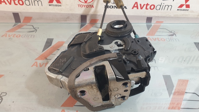 Замок задніх дверей, лівих 6906012410 TOYOTA