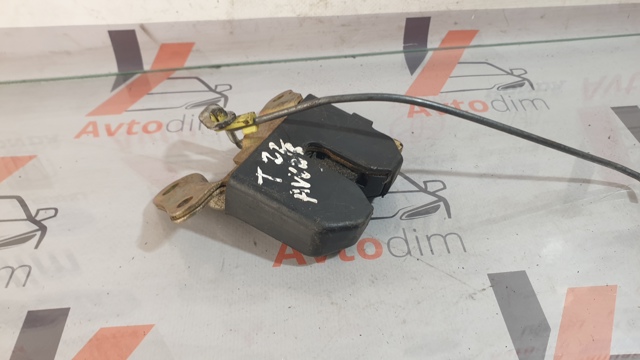 Замок задніх дверей 6935020090 TOYOTA