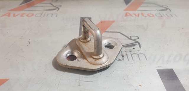 Фіксатор/петля (зацеп) замка дверей задньої 6941020070 TOYOTA