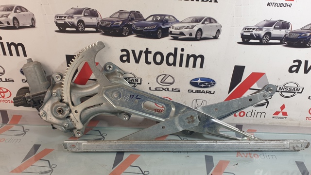 Склопідйомник з електродвигуном Toyota RAV4 4