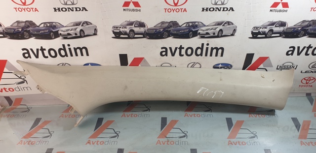 Обшивка стійки кузова внутрішня, передня права 7210A246YA MITSUBISHI